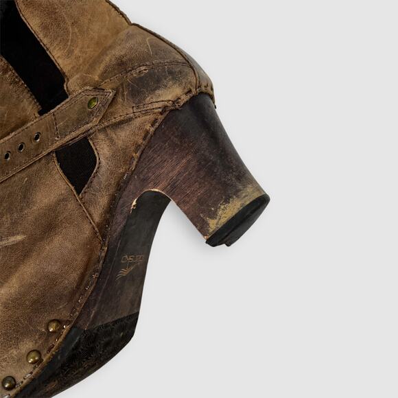 Dansko Brown Distressed Leather Studded Heeled Clog Boots Size 38 - Picture 7 of 9